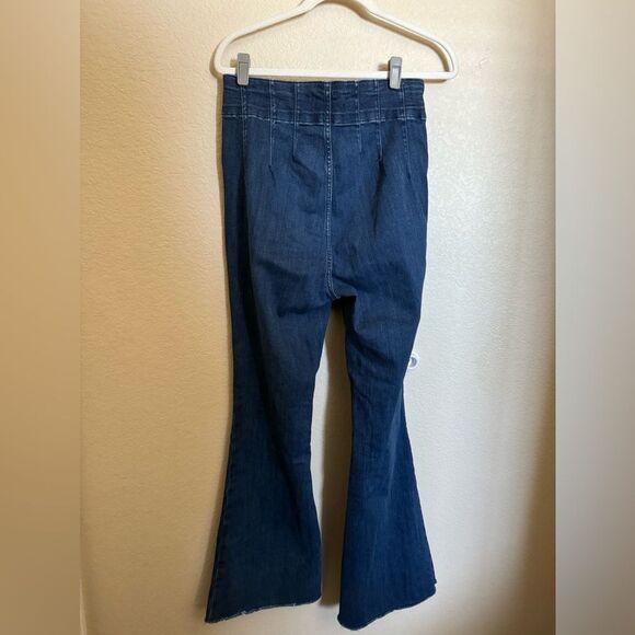 We The Free Jayde Flare Jeans Sz 10 Dark Wash Stretch Denim Hi Rise Pintucks - Picture 11 of 11